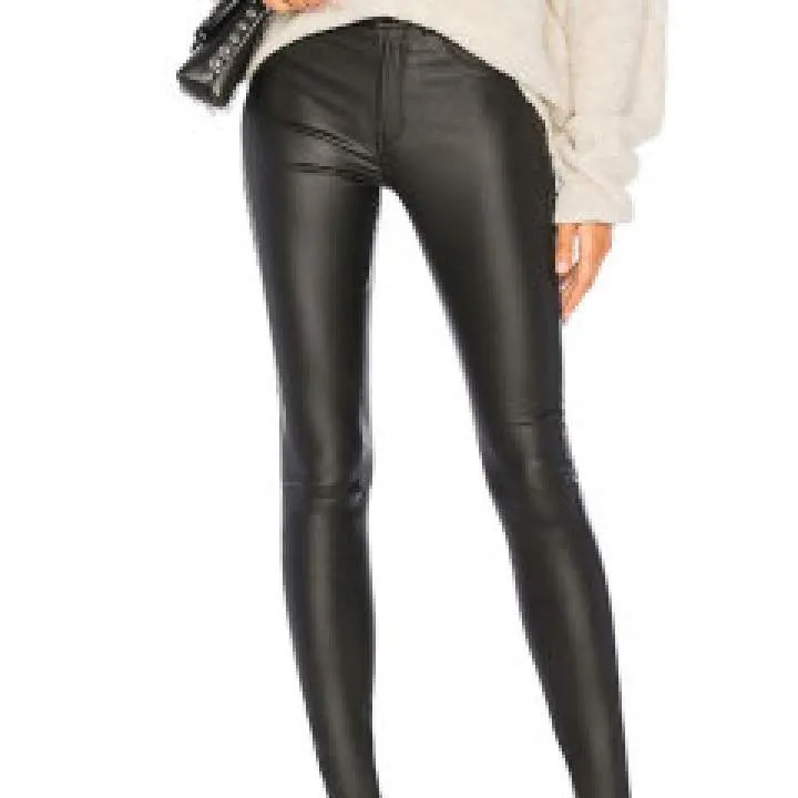 L-roll Photo On Jungo Live