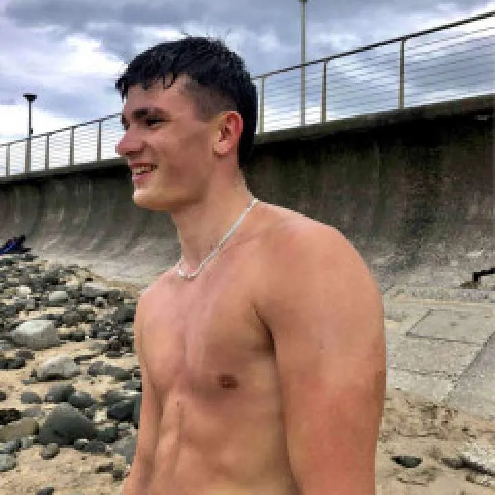 Hornyshaggee Photo On Jungo Live