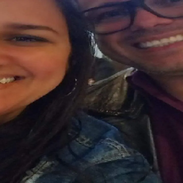 Yo, Ella Y... Photo On Jungo Live