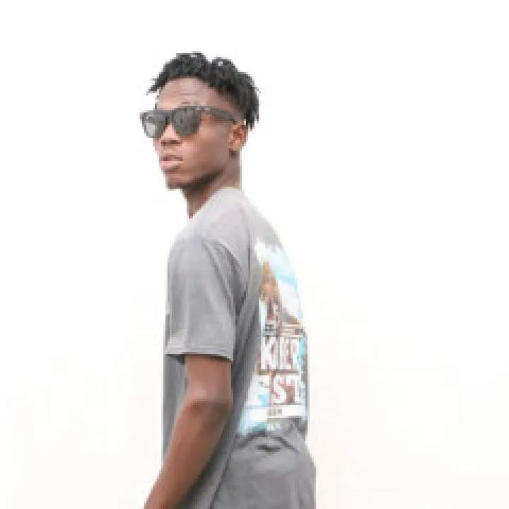 Eli Smith Photo On Jungo Live