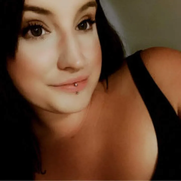 Nymphomaniacs Photo On Jungo Live