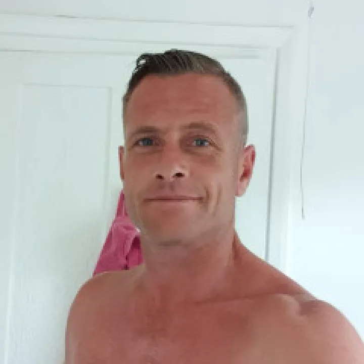 Robert Hall Photo On Jungo Live