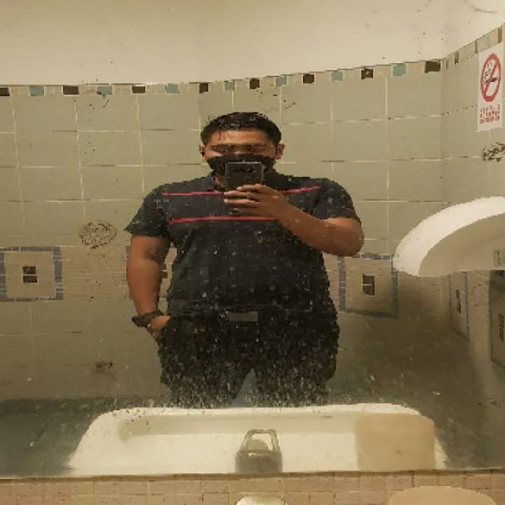 Aaronradzie Photo On Jungo Live