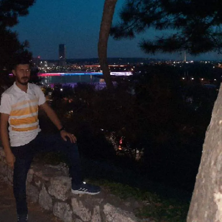 Young Photo On Jungo Live