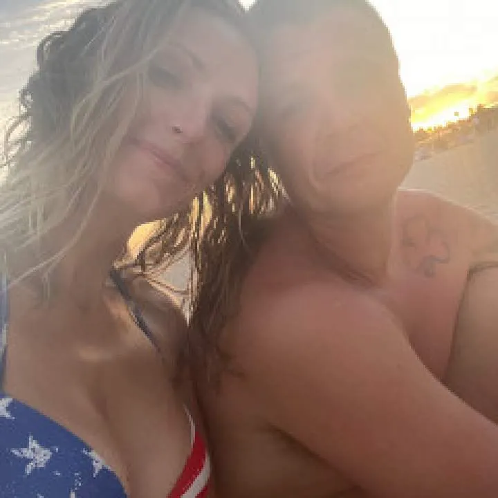 Kingandqueenofslippery Photo On Jungo Live