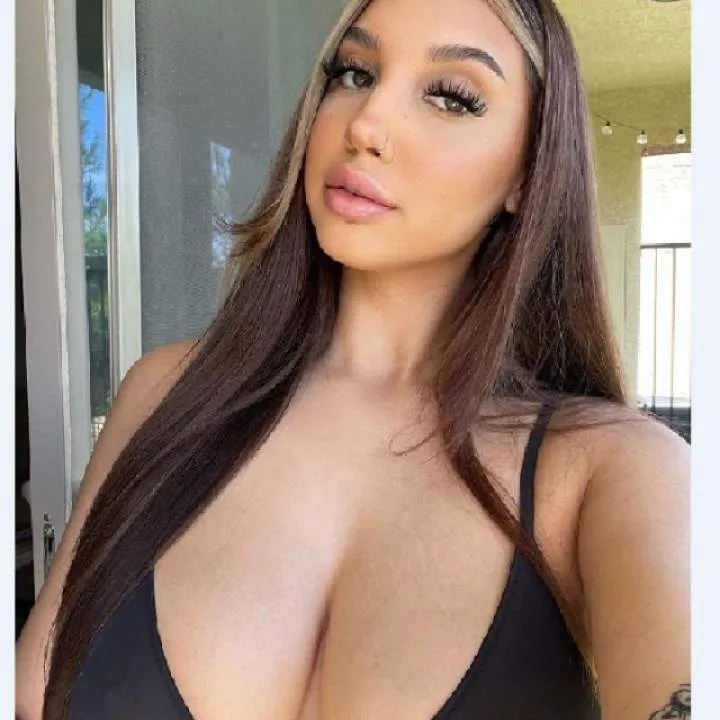 Clausofia27 Photo On Jungo Live