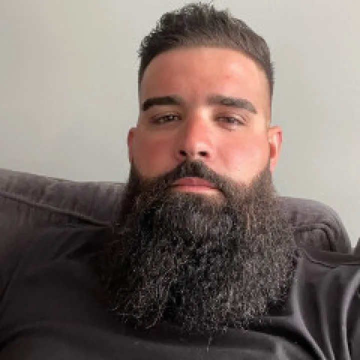 Adam Photo On Jungo Live