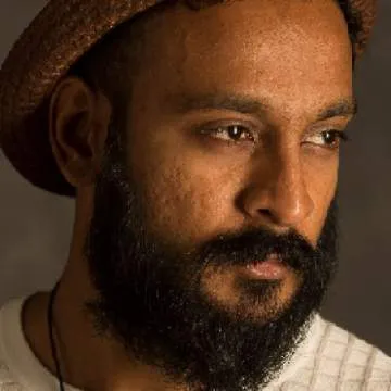 Vee Photo On Jungo Live