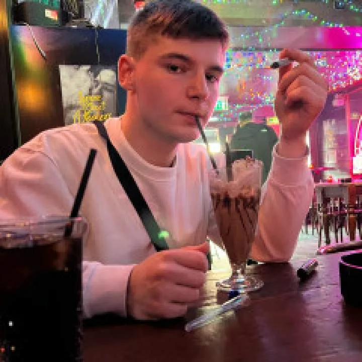 Eryk Photo On Jungo Live