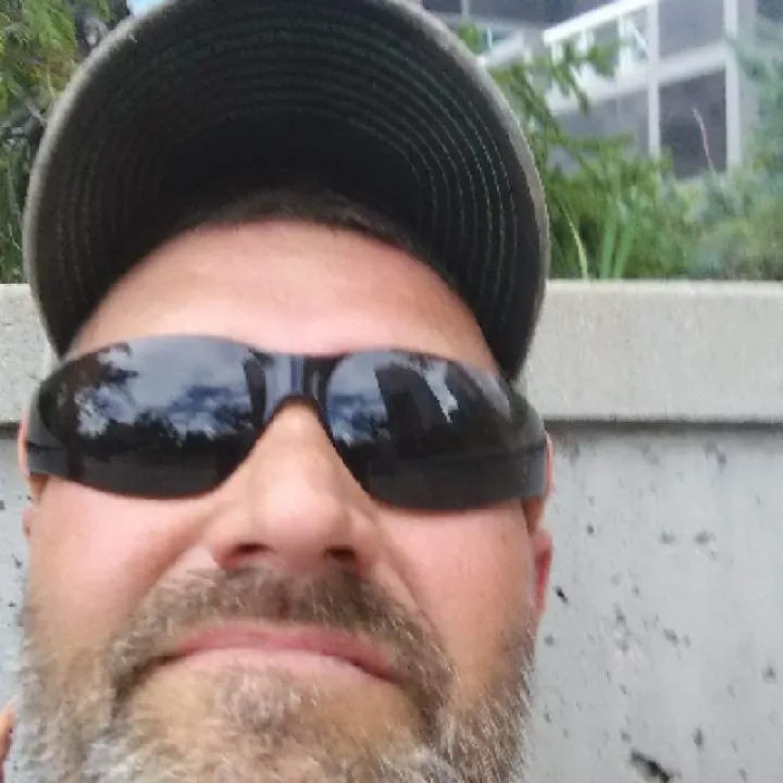 Bigg Photo On Jungo Live