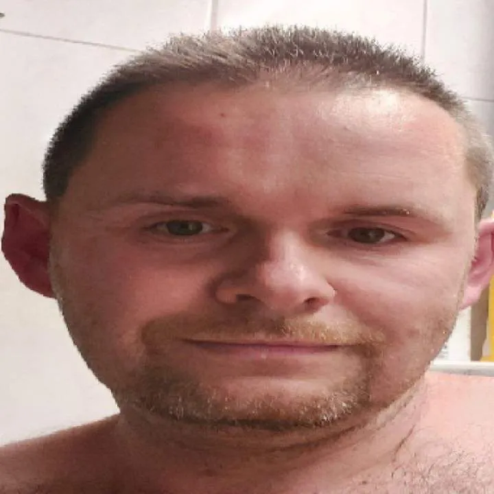 Tinder Photo On Jungo Live