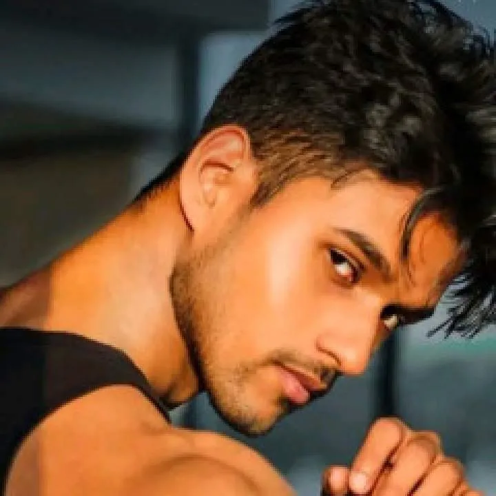 Aki Photo On Jungo Live