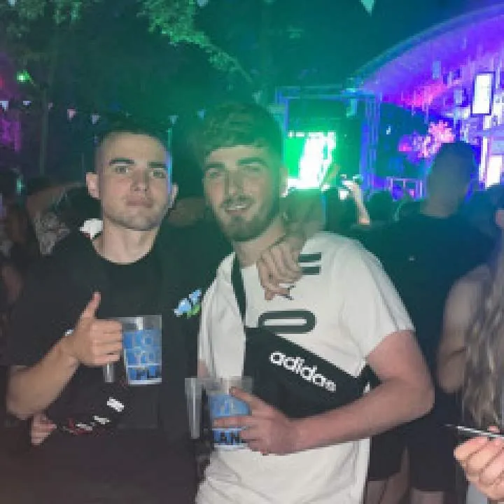 Ev Photo On Jungo Live