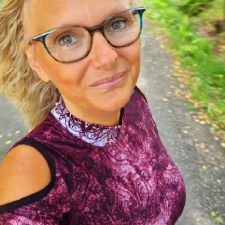 Olivia-40 Photo On Jungo Live