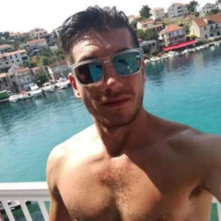 Aron Photo On Jungo Live