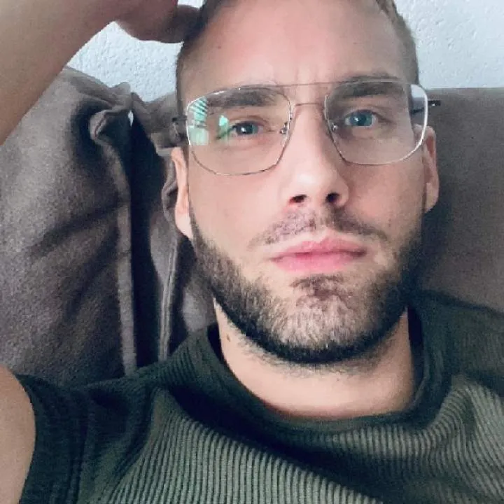 Demy Photo On Jungo Live