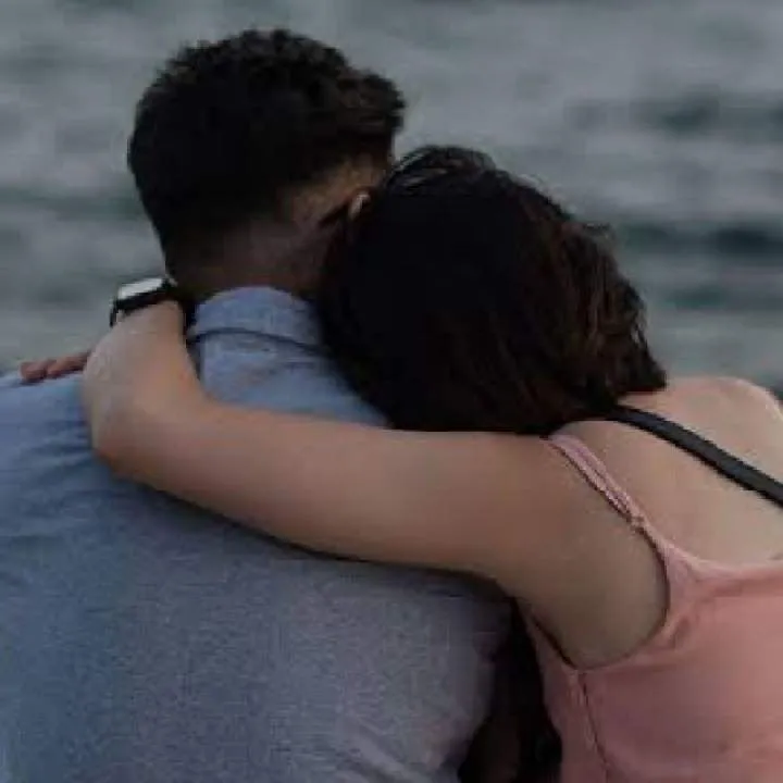 Momol Couple Photo On Jungo Live