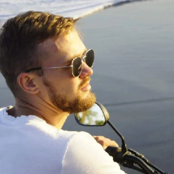 Mike Photo On Jungo Live