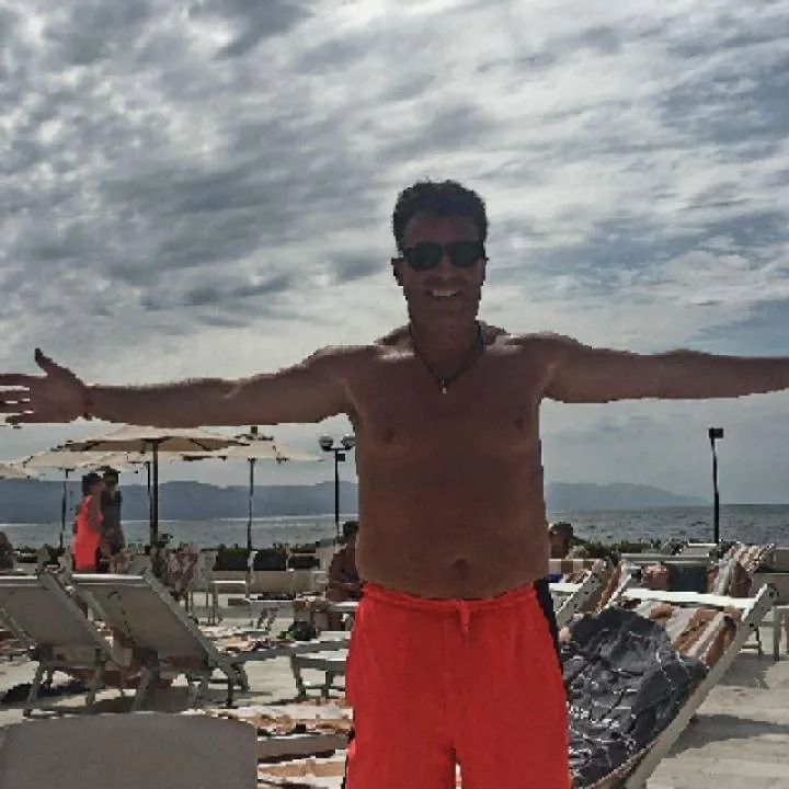 Smooth Stockings Photo On Jungo Live