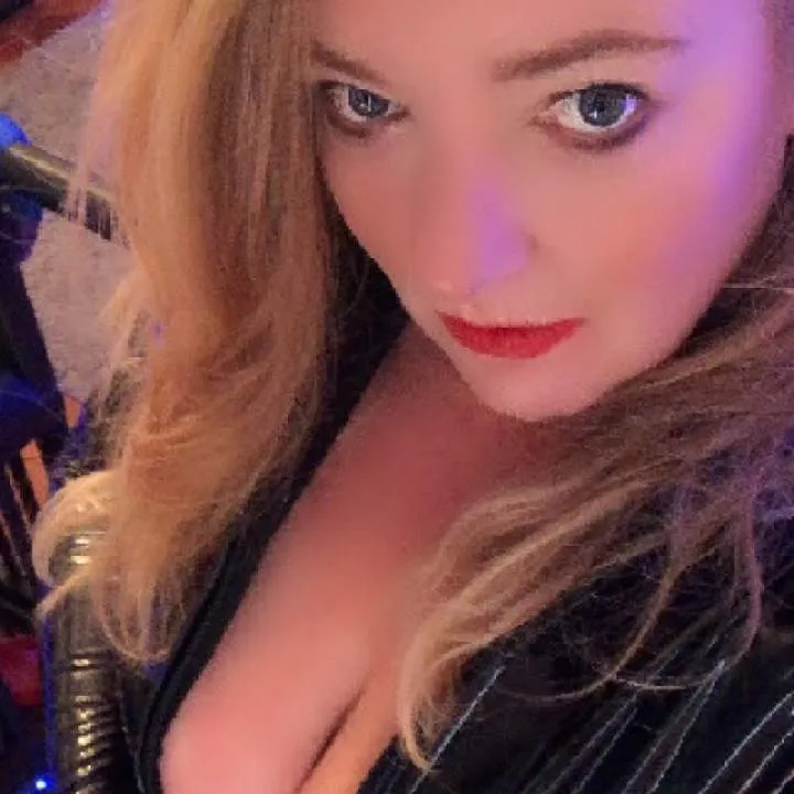 Goddess Scarlett Photo On Jungo Live