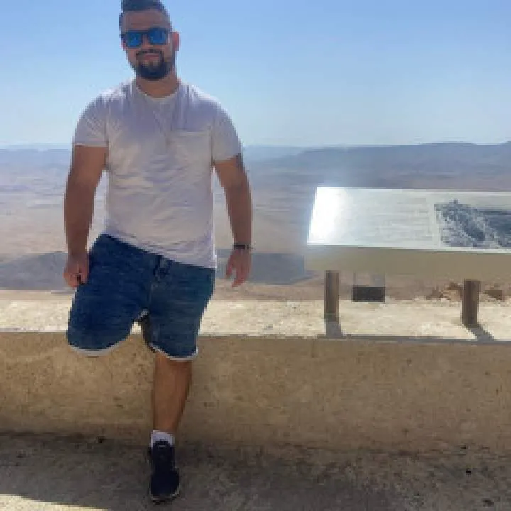 Ari........ Photo On Jungo Live