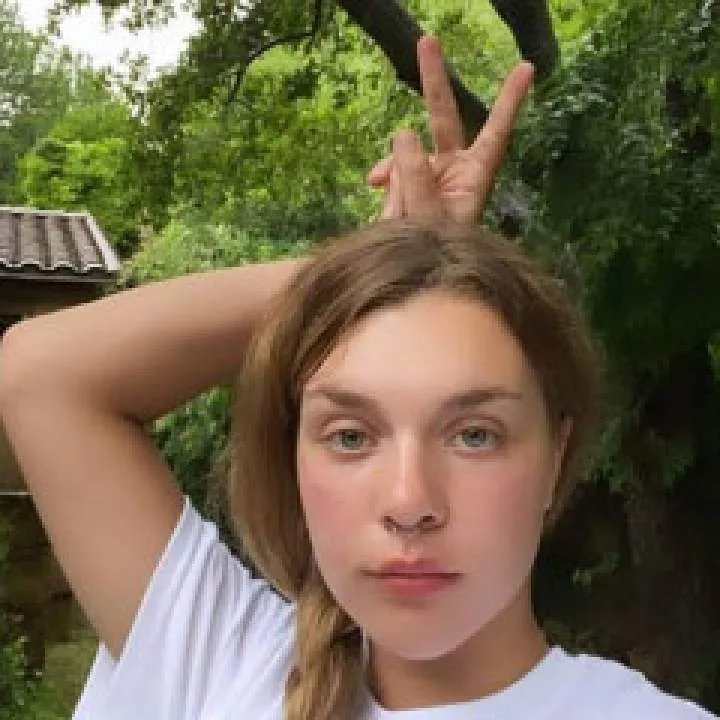 Lima Bella Sarah Photo On Jungo Live