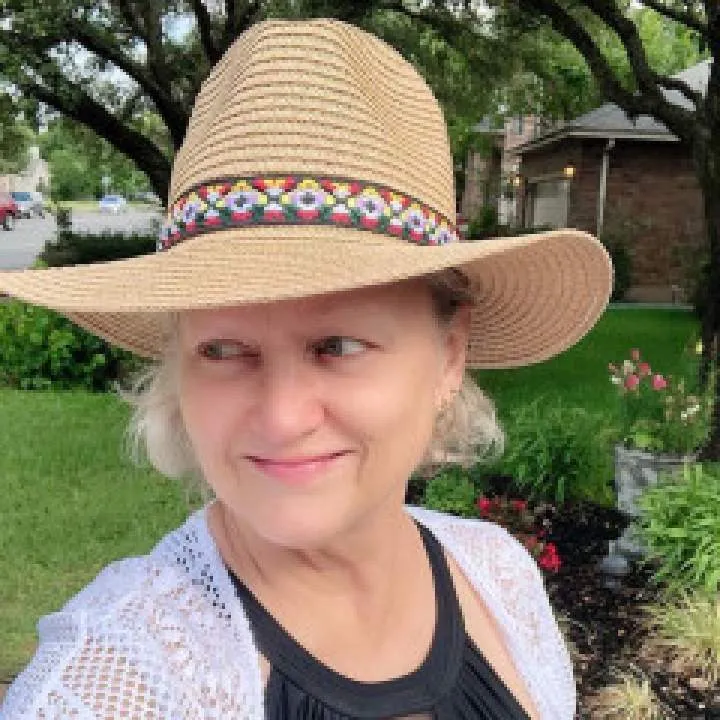 Mummy Elisa Photo On Jungo Live