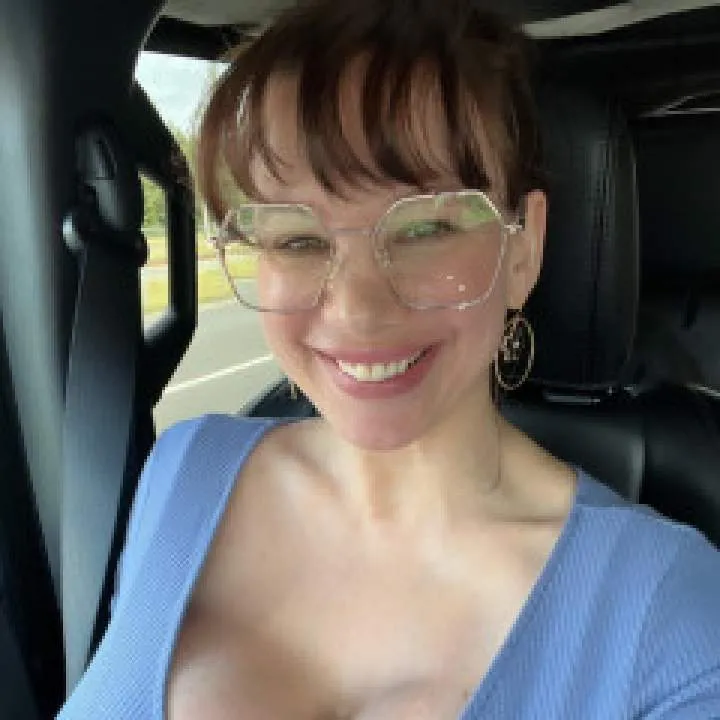 Misthres Photo On Jungo Live