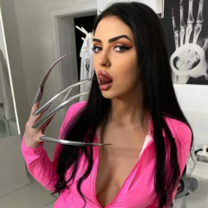 Mistress Emily Photo On Jungo Live