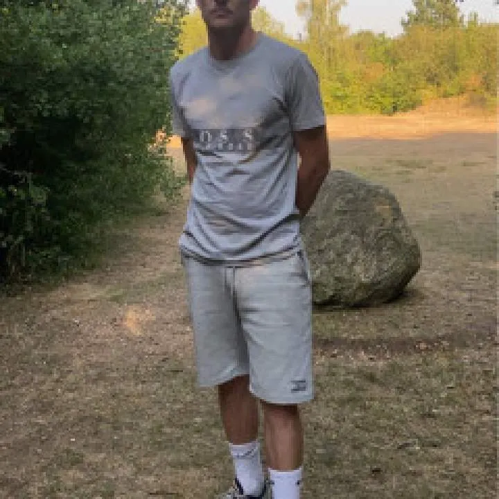 Con Photo On Jungo Live