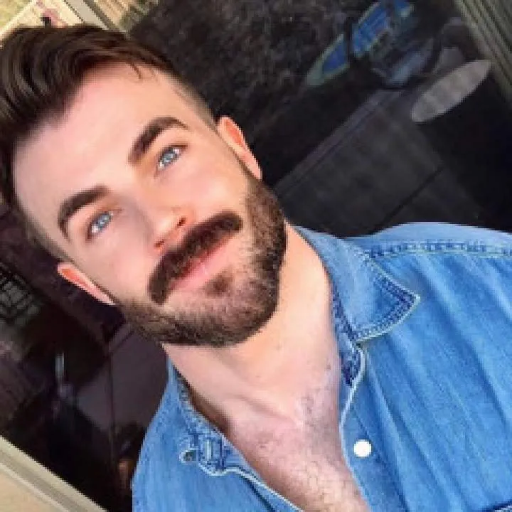 James’s Photo On Jungo Live