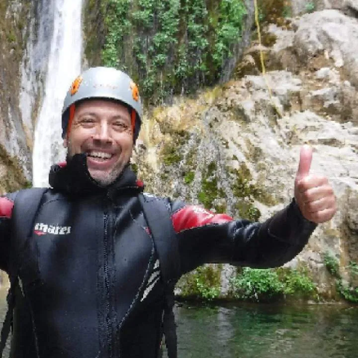 Zac Photo On Jungo Live