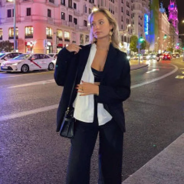 Mia Leach Photo On Jungo Live