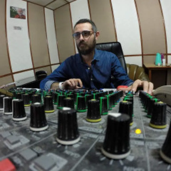 Moe Photo On Jungo Live