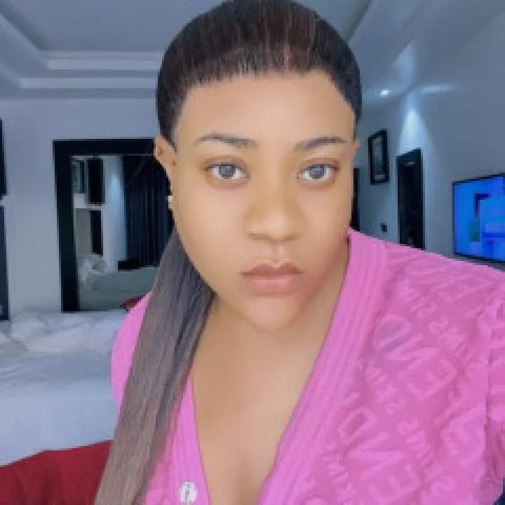 Stephanie Photo On Jungo Live