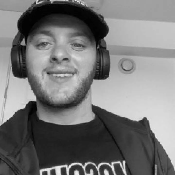 Darrenjames Photo On Jungo Live