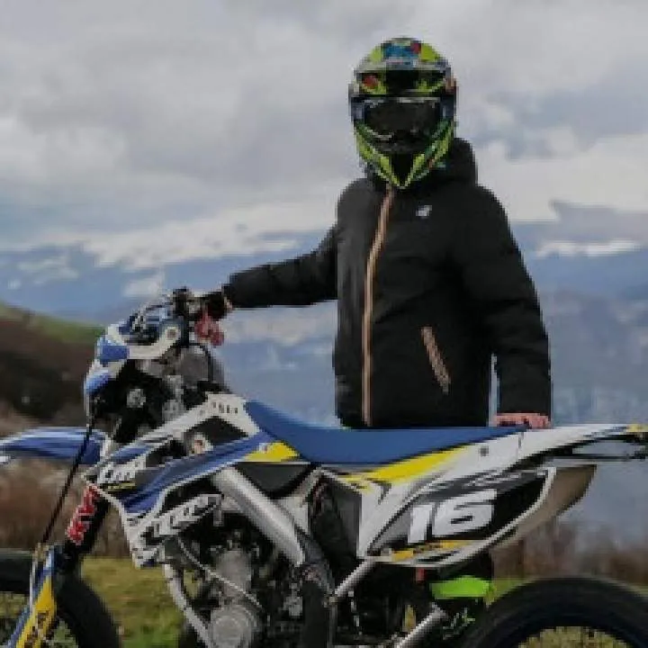 Tia02 Photo On Jungo Live