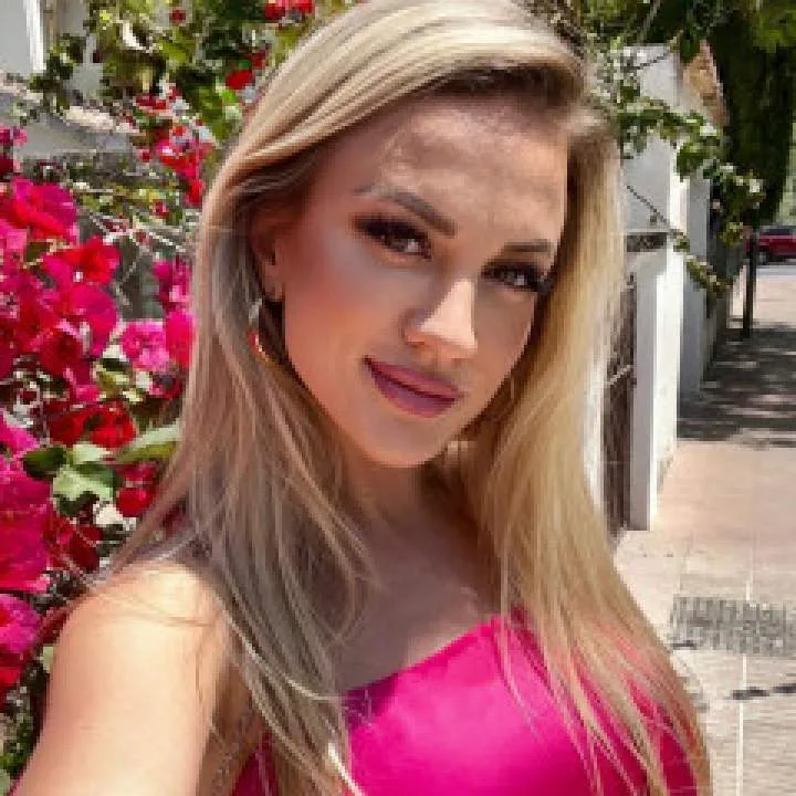 Angelina Photo On Jungo Live