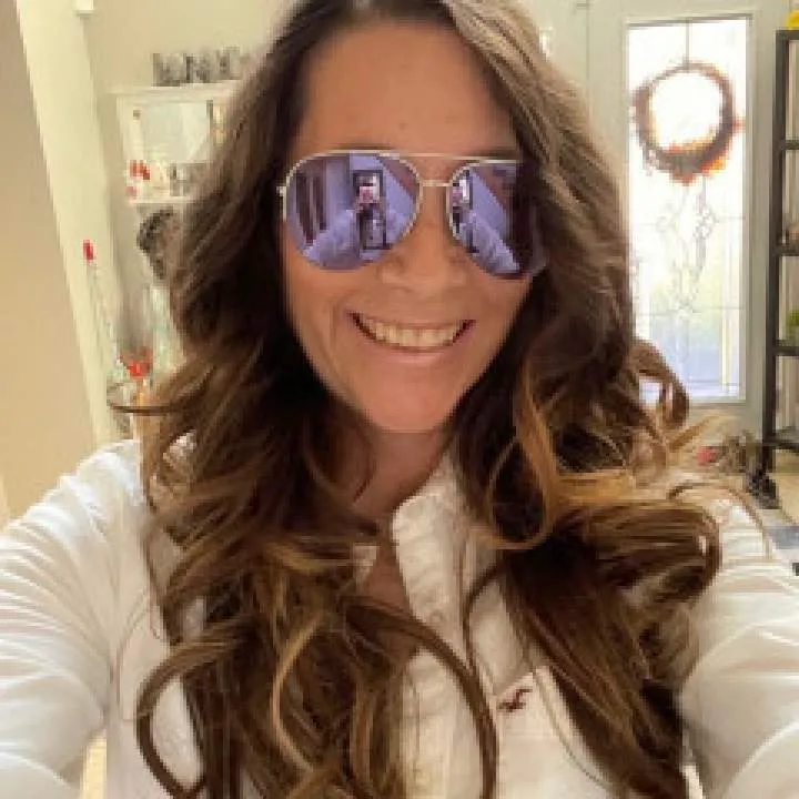 Lyben Photo On Jungo Live