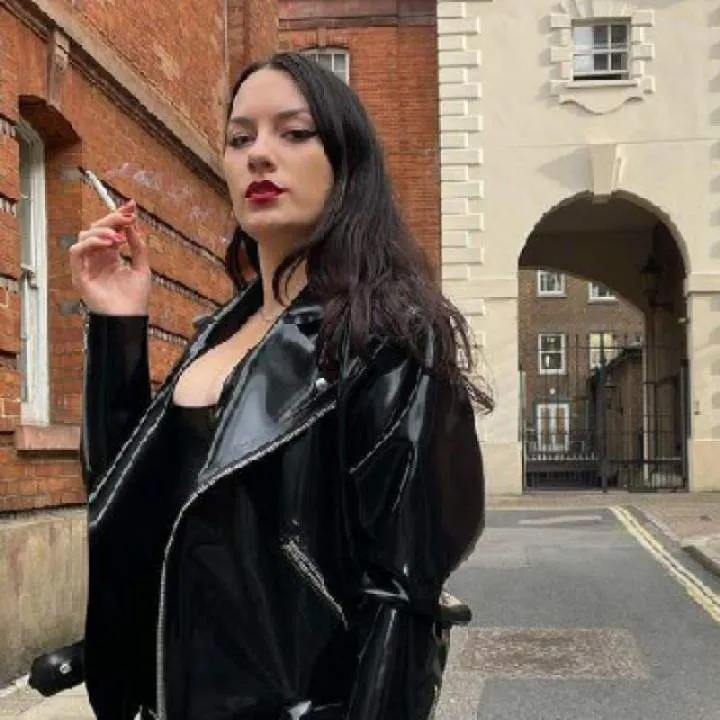 Dresse Photo On Jungo Live