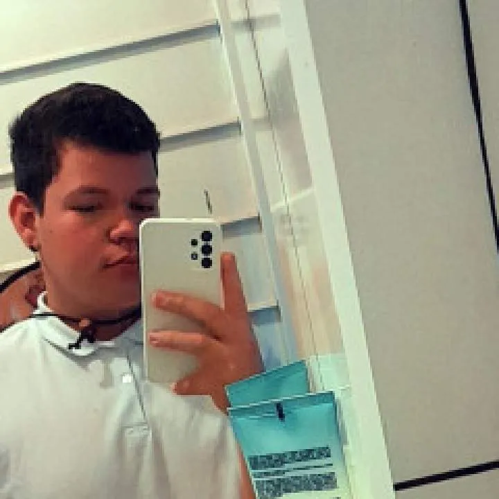 Fer Photo On Jungo Live