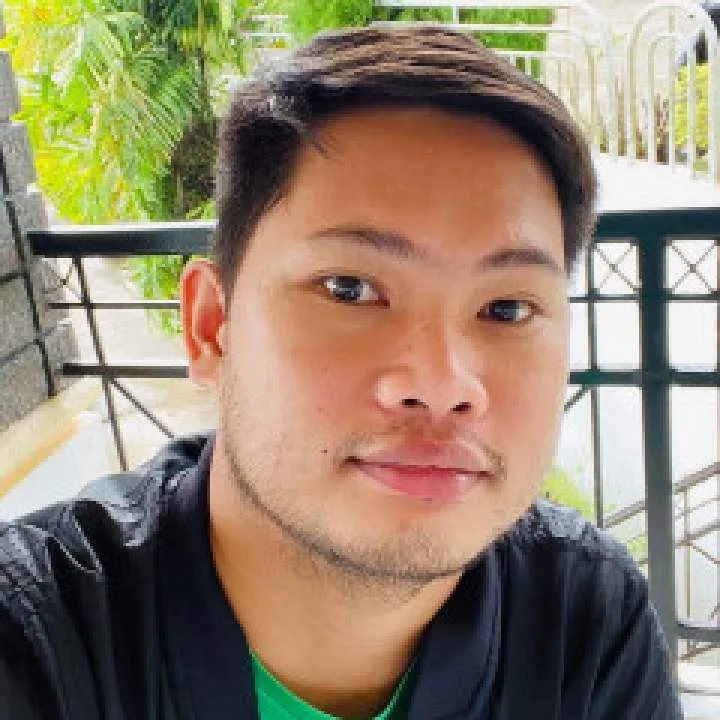 Denn Photo On Jungo Live