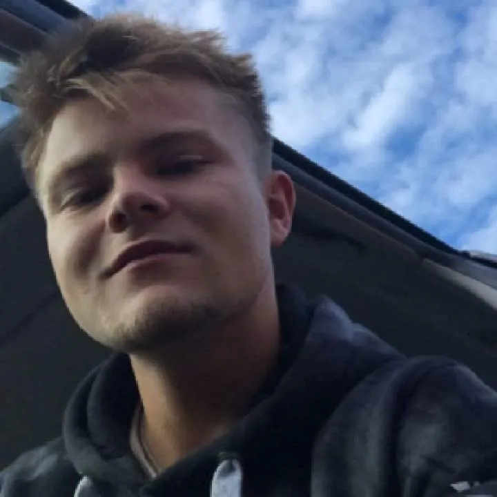 White.... Photo On Jungo Live