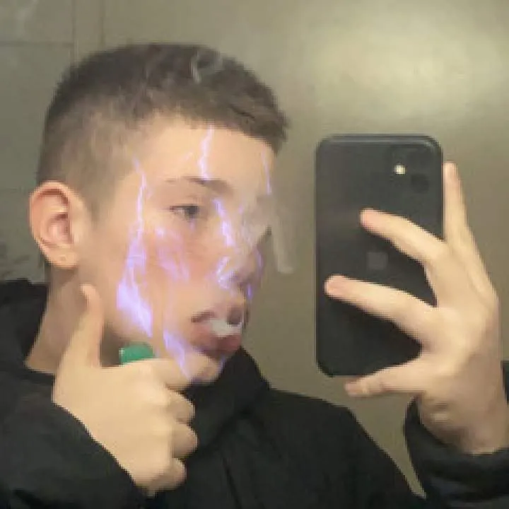 Miki Photo On Jungo Live