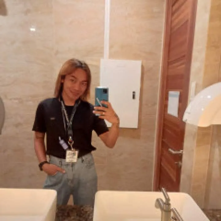 Rowwy Photo On Jungo Live