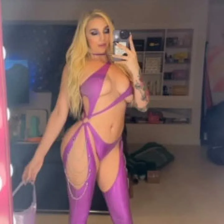 Mistress Kat Photo On Jungo Live