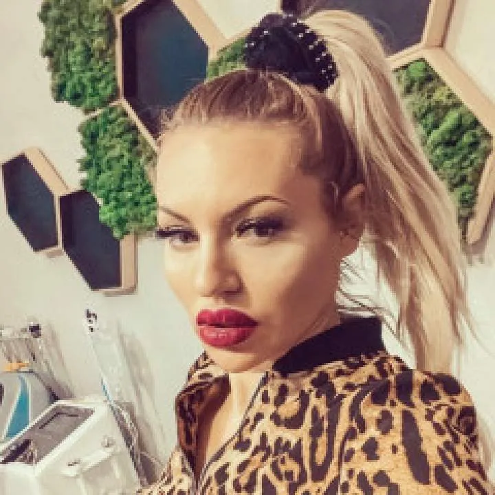 White Photo On Jungo Live