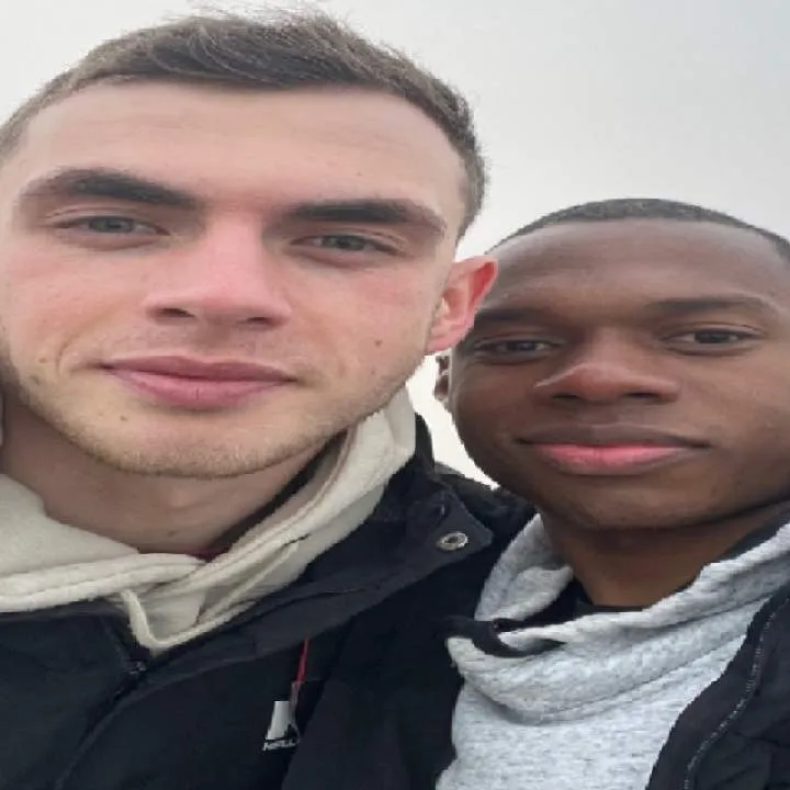 Komax Photo On Jungo Live