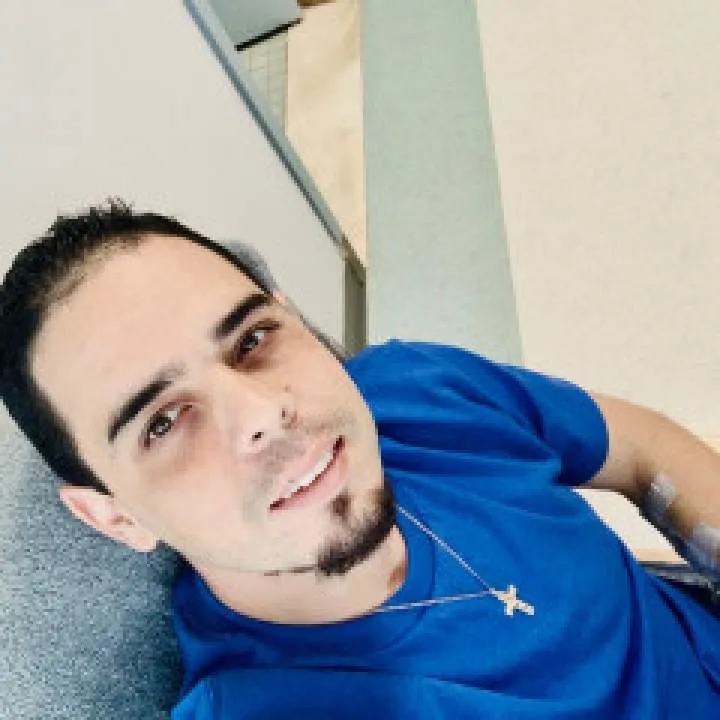 Carlitos Photo On Jungo Live