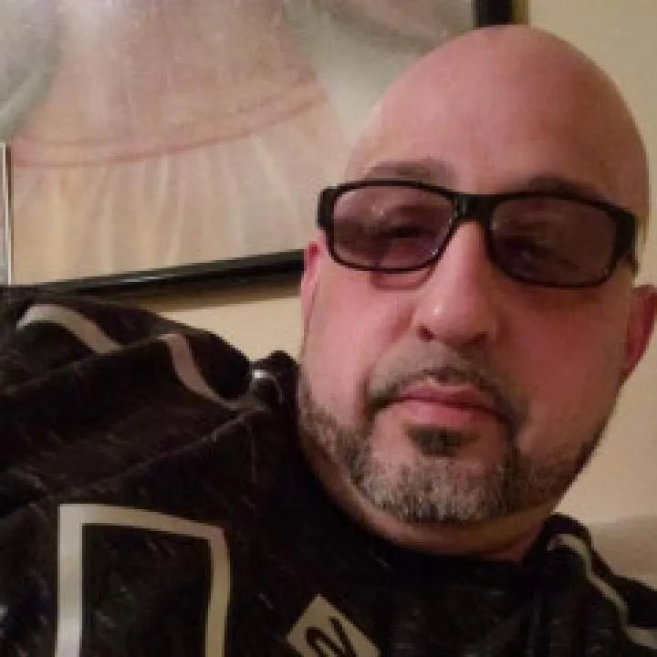 Gomez Photo On Jungo Live